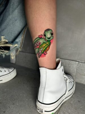 Tatuaje cartoon de una tortuga